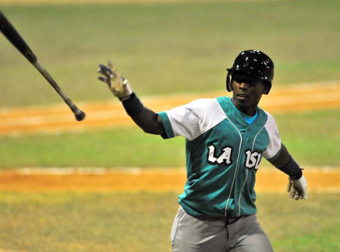 Final Beisbol Isla vs Ciego q gana el 2dor juego 6 x 4 la isla Julio Pablo Martinez