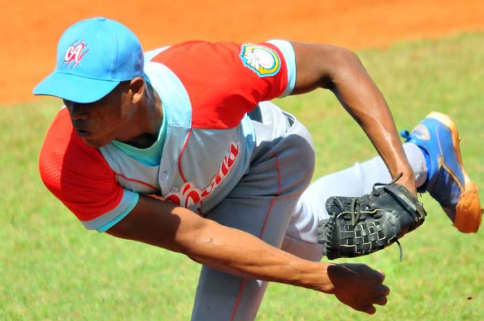 Final Beisbol Isla vs Ciego q gana el 3ser juego gana ciego 5 x 2 Lanzador ganador Yunir Cano CA
