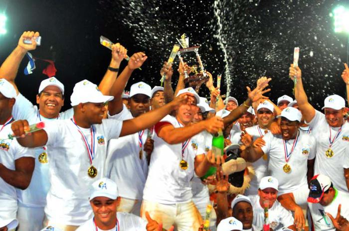 Final Beisbol Isla vs Ciego