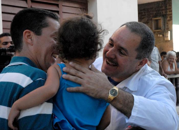 Médicos cubanos
