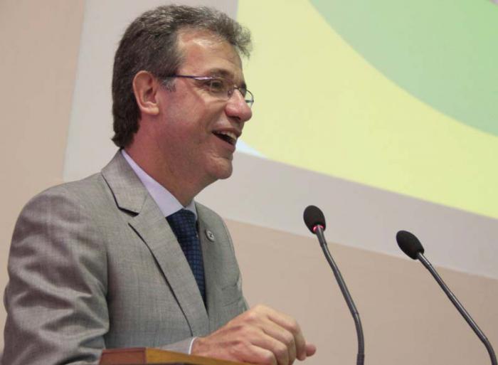 Convención Internacional de Salud Pública, Cuba 2015. Conferencia magistral de Arhur Chioro, ministro de Salud de Brasil.