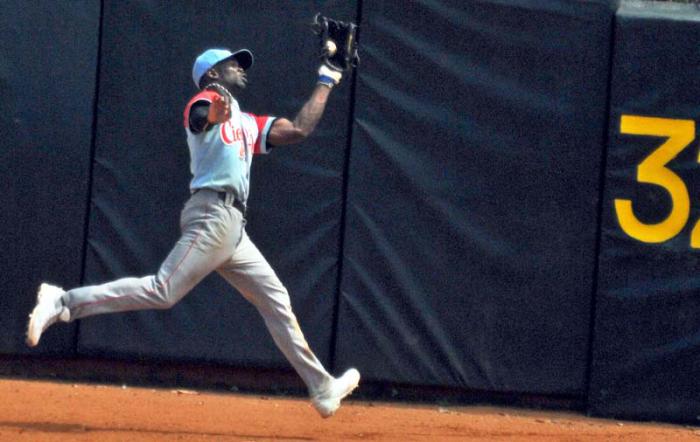 Final Beisbol Isla vs Ciego 4to juego gana ciego 4 x 3 Fildeo de Jose Adolis Gracia