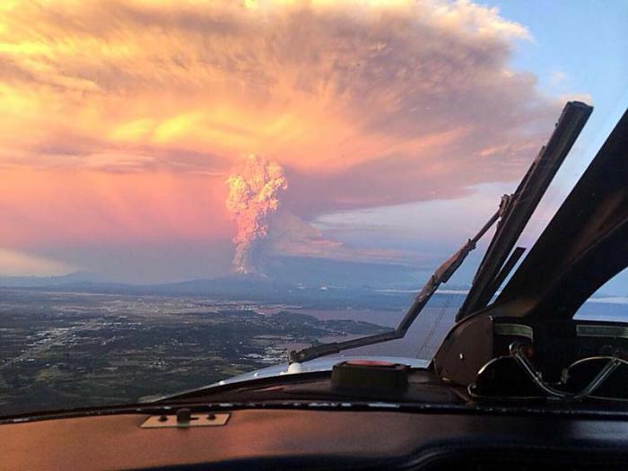 el volcán cabulco en chile entró en erupción