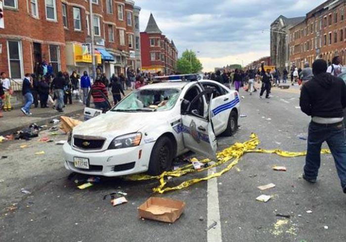 Disturbios en Baltimore tras funeral de joven que murió bajo custodia policial