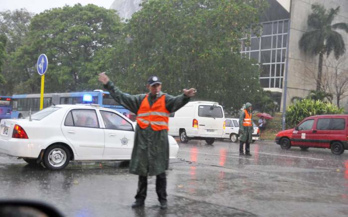 Inundaciones en La Habana. Avenida Independencia, Plaza de la Revolución.