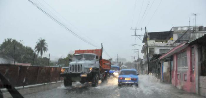 Inundaciones en La Habana. Calle Saldo.