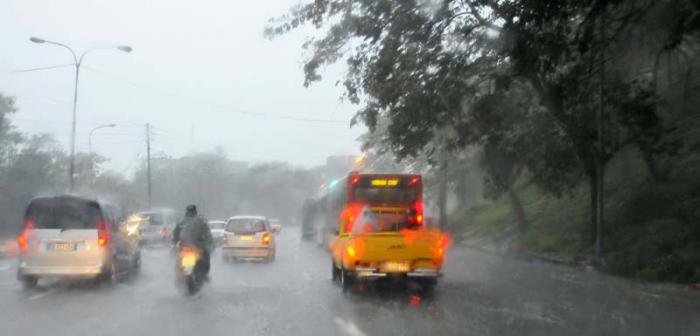 Inundaciones en La Habana. Calle Zapata, Vedado.