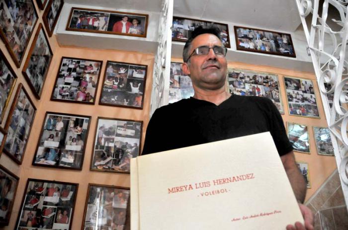 Coleccionista deportivo  villaclareño Luis Rodríguez