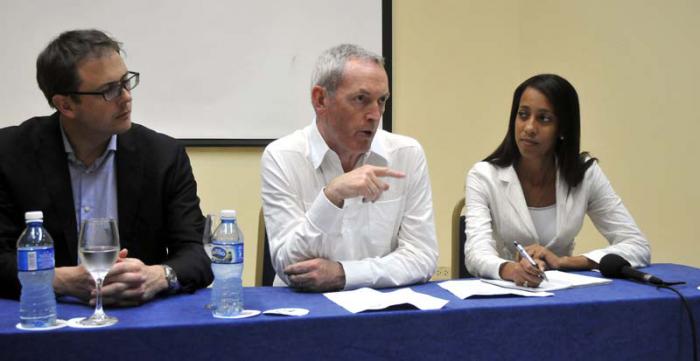 Conferencia de prensa ofrecida por el señor Jord John Hutton Presidente de la Iniciativa Cuba, del Reino Unido