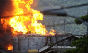 Incendio en puerto de Brasil