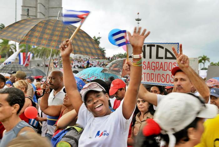 Desfile por la Plaza de la Revoluciòn Josè Martì con motivo del 1ro de Mayo dìa Internacional de los Trabajadores 2015