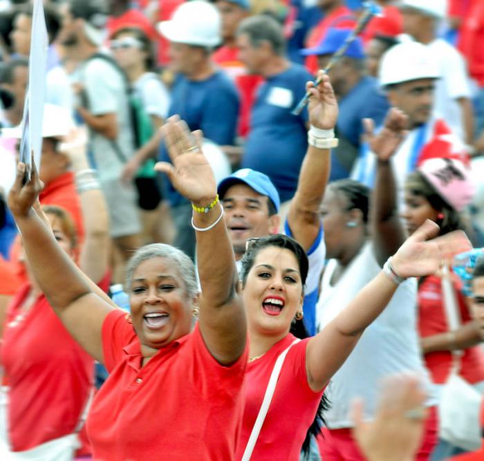 Desfile por la Plaza de la Revoluciòn Josè Martì con motivo del 1ro de Mayo dìa Internacional de los Trabajadores 2015