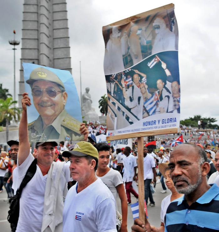Desfile por la Plaza de la Revoluciòn Josè Martì con motivo del 1ro de Mayo dìa Internacional de los Trabajadores 2015