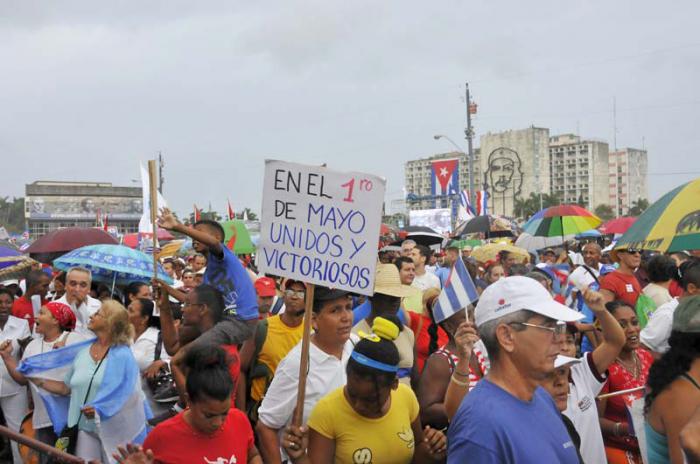 Desfile del 1ro de Mayo en la Plaza de la Revolución