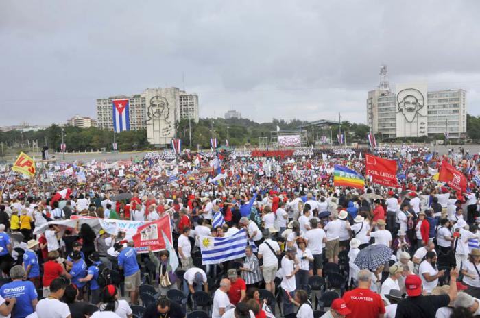 Desfile del 1ro de Mayo en la Plaza de la Revolución