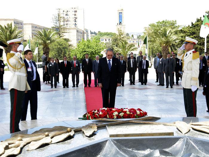 Raúl Castro de visita en Argelia  2015