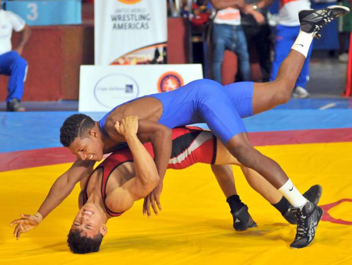 Lucha Panamericano Juvenil 66 kg Francisco Fonte oro vs Danny Boychuck EEUU