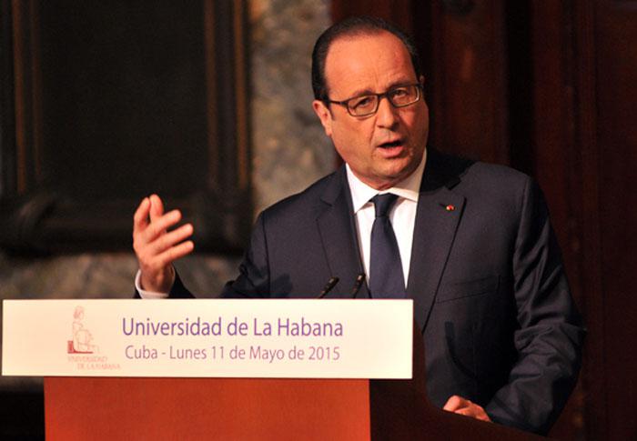 El presidente francés Francois Hollande, durante una conferencia magistral en el Aula Magna de la Universidad de La Habana.
