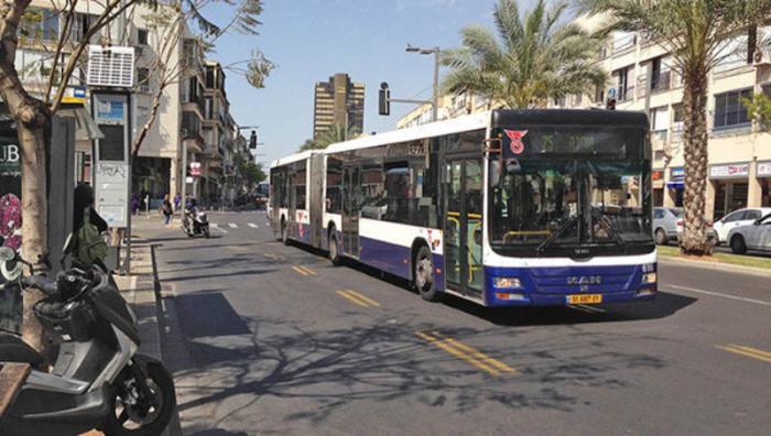 ley que prohíbe a palestinos viajar en bus con israelíes