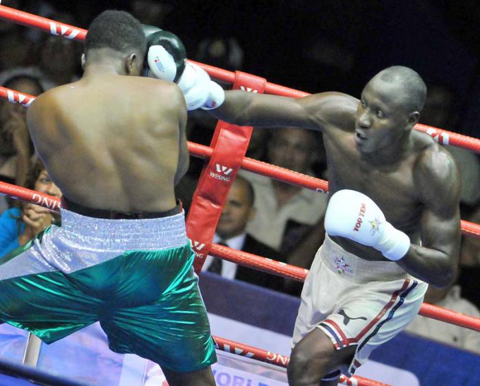 Box WSB Cuba vs Mexico Semi Final  Erislandy Savòn 91 kg de cuba derrota a Julio C Castillo de Mexico