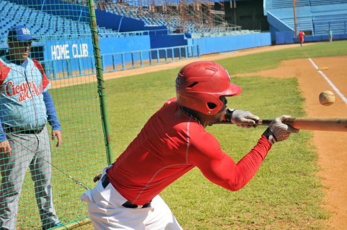 Entrenamiento equipo Cuba