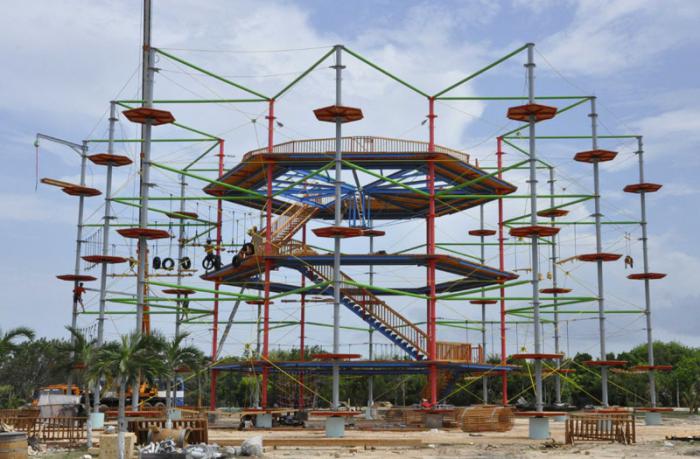 El Centro de Escalada Rocarena, único de su tipo en Cuba y en Latinoamérica.