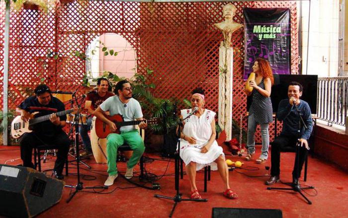 Omara y David Álvarez acompañados por un formato de cuarteto hicieron improvisaciones magnificas