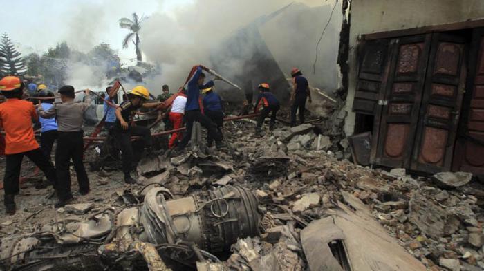 Accidente aéreo en Indonesia 