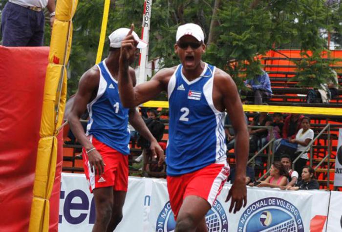 El dúo de Cuba, integrado por Nivaldo Díaz y Sergio González/voleibol de playa