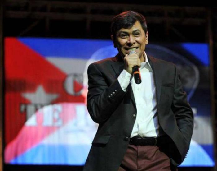 el cantautor salvadoreño Álvaro Torres, que se presentará los días 11 y 12 de julio en Santiago de Cuba