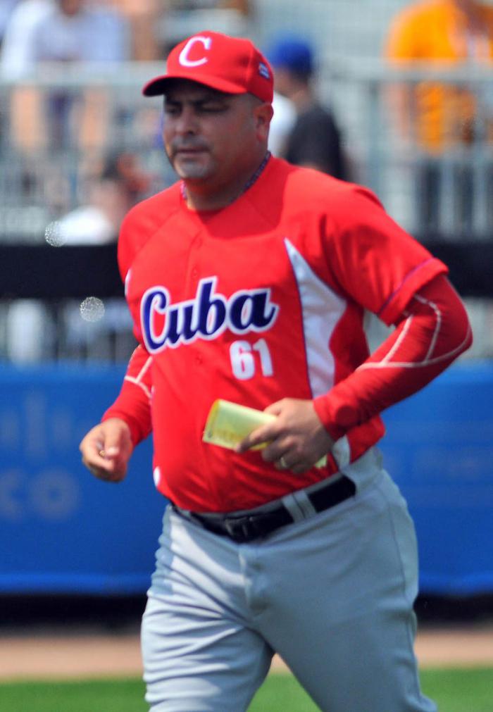 Beisbol Panamericano juego enttre los equipos de cuba vs colombia Roger Machado DT