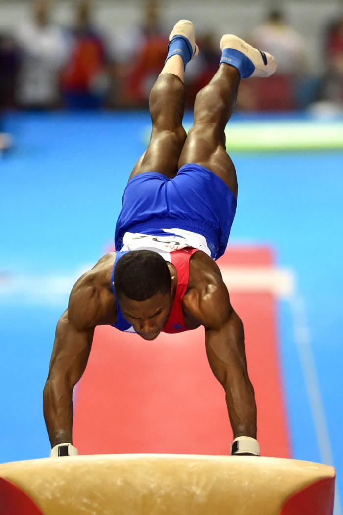 Gimnasia artistica Manrique Larduet plata en el All Araon, Caballo de salto