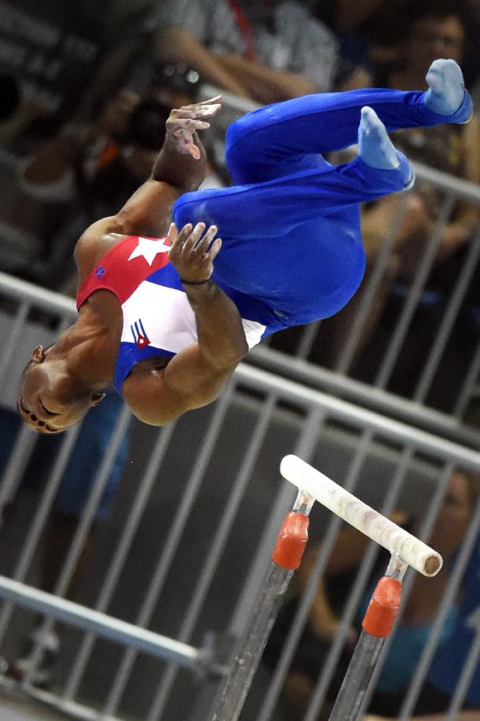 Gimnasia artistica Manrique Larduet plata en el All Araon, Barras paralelas