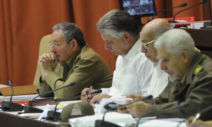 Raúl Castro preside V Periodo Ordinario de sesiones de la Asamblea Nacional