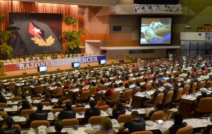 Presentación a los delegados del X Congreso de la UJC del libro 