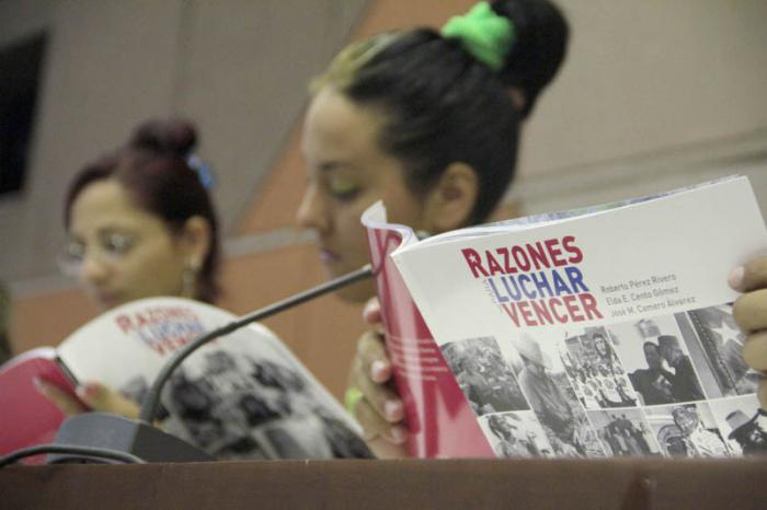 Ante los delegados al X Congreso de la UJC, fue presentado el libro Razones para luchar y vencer.