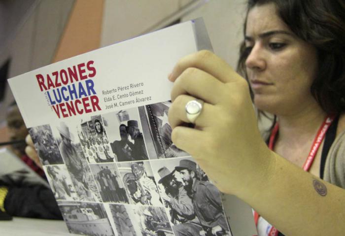 X Congreso de la UJC, presentación del libro Razones para luchar y vencer.