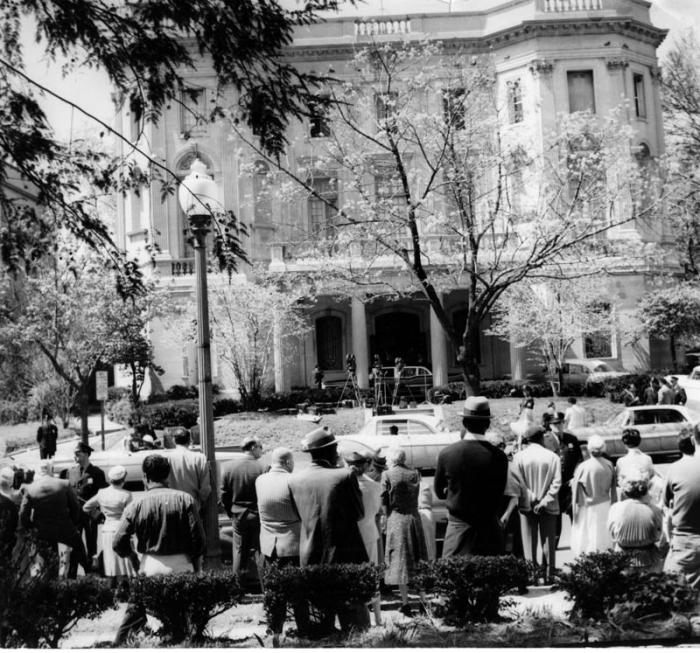 Embajada de Cuba en Washington, Estados Unidos.
Foto: 18 de abril de 1959.