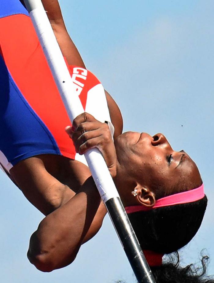 Atletismo panamericano Yarisley Silva gana oro en salto con pertiga con record panamericano de 4.85