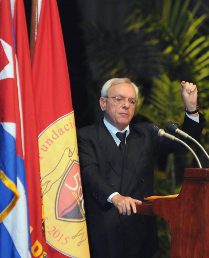 Reconocen en los 500 años de la villa a personalidades muy vinculadas a Santiago de Cuba