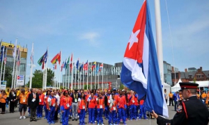 Bandera cubana ondea en Toronto