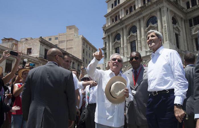  recorrido de John Kerry por La Habana Vieja