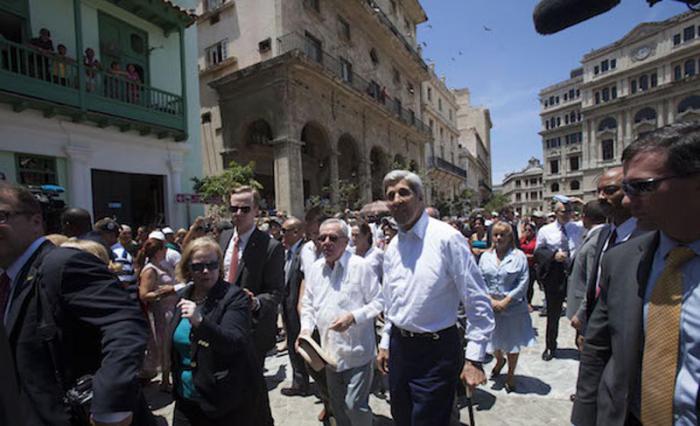  recorrido de John Kerry por La Habana Vieja