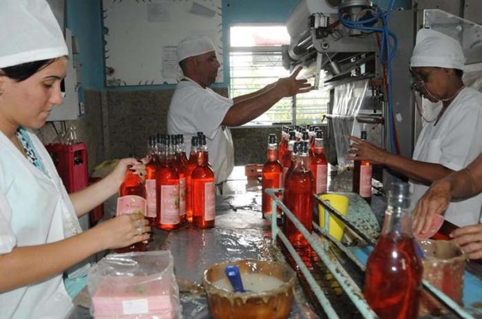 ron y vino.  
