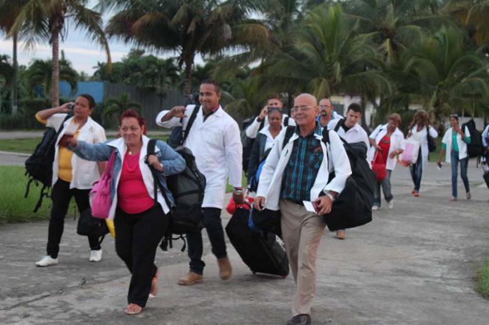 La brigada médica cubana partió para Dominica este lunes. 