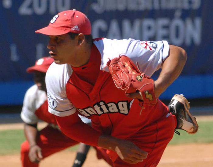 50 Serie Nacional de Beisbol - equipo de beisbol Santiago de Cuba Alberto Bicet No.
