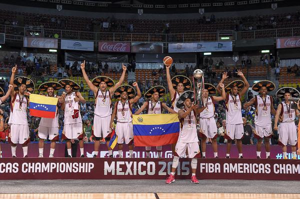 Argentina vs Venezuela durante el juego por la medalla de oro en el Campeonato FIBA Américas 2015 en el Palacio de los Deportes
