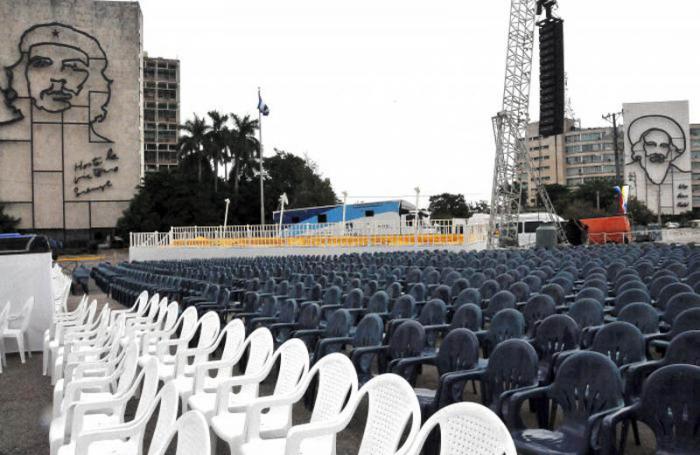 Lista la Plaza de la Revolución para la Misa del Papa Francisco.