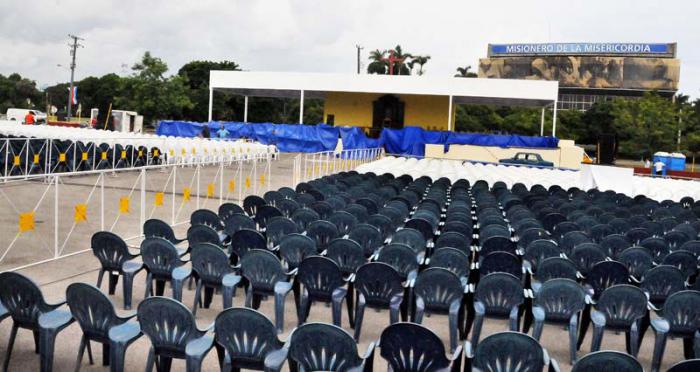 Lista la Plaza de la Revolución para la Misa del Papa Francisco.