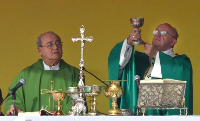 misa del papa francisco junto al cardenal jaime ortega